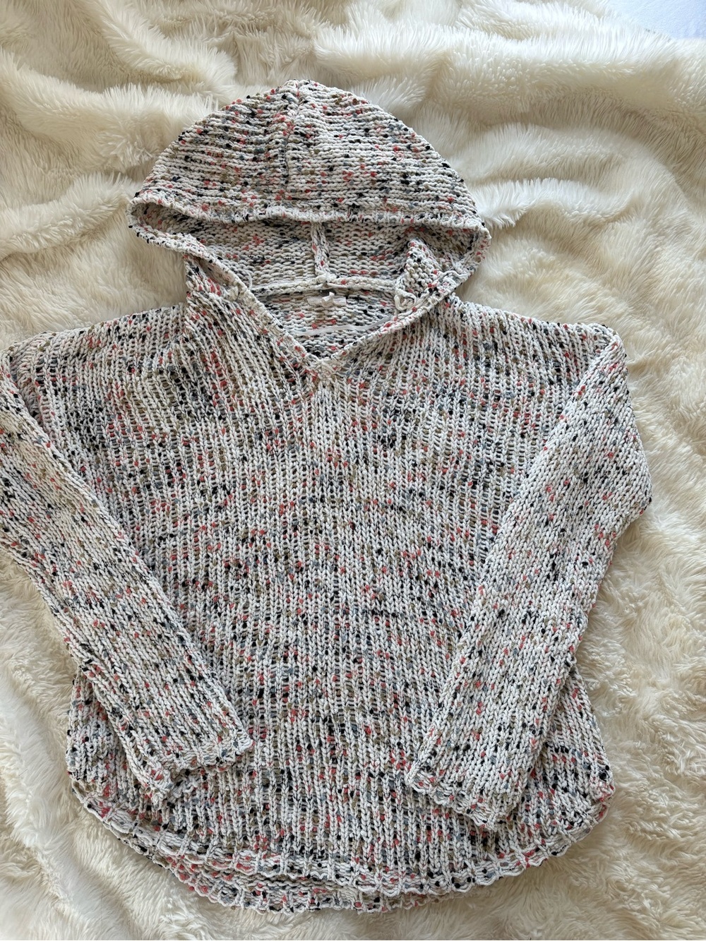 Cupio Hooded Knit Sweater in White with Multicolor Flecks